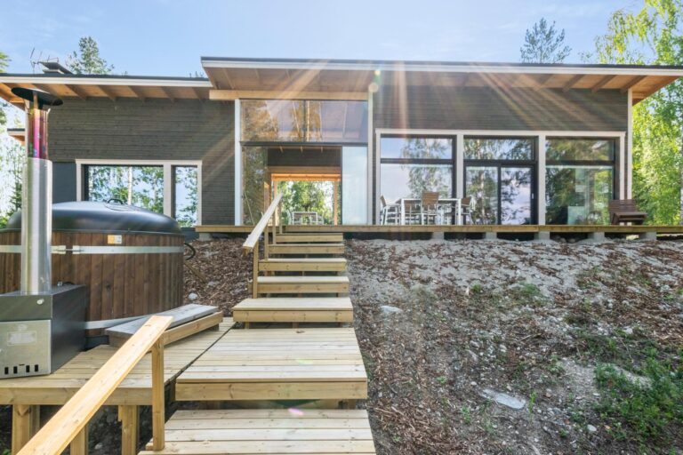 HOT POOL COTTAGE KESÄRANTA