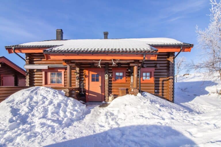 VILLA TSAHKAL