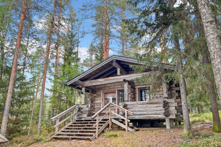 Hoikan Kylkeinen ERÄKÄMPPÄ