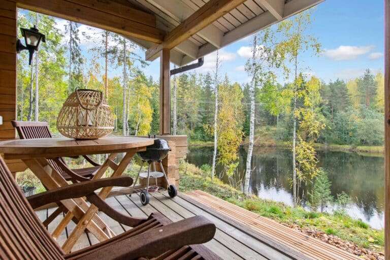 KOSKIMÖKKI, VAIKON LOMA 3
