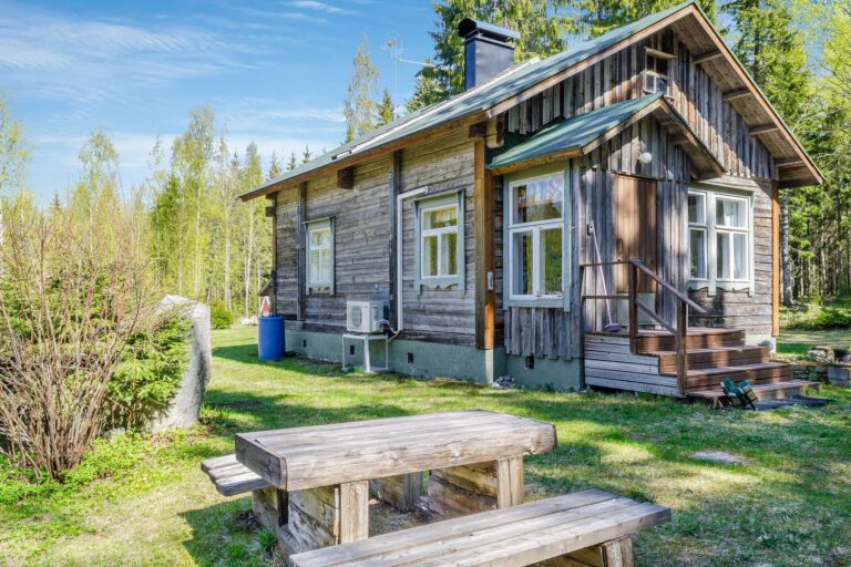 HIRVELÄ