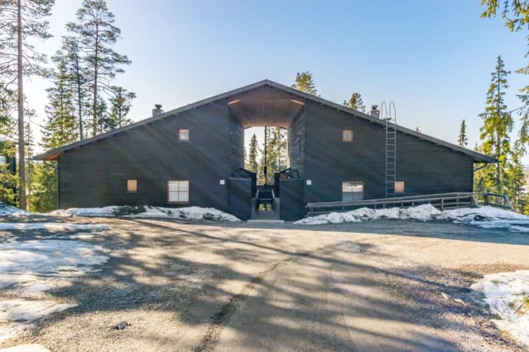 KARHUNVARTIJAN PIRTTI C4